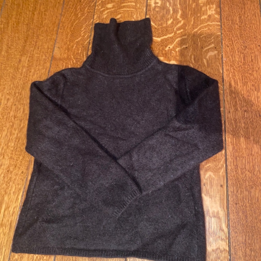 100% cashmere chocolate brown turtleneck